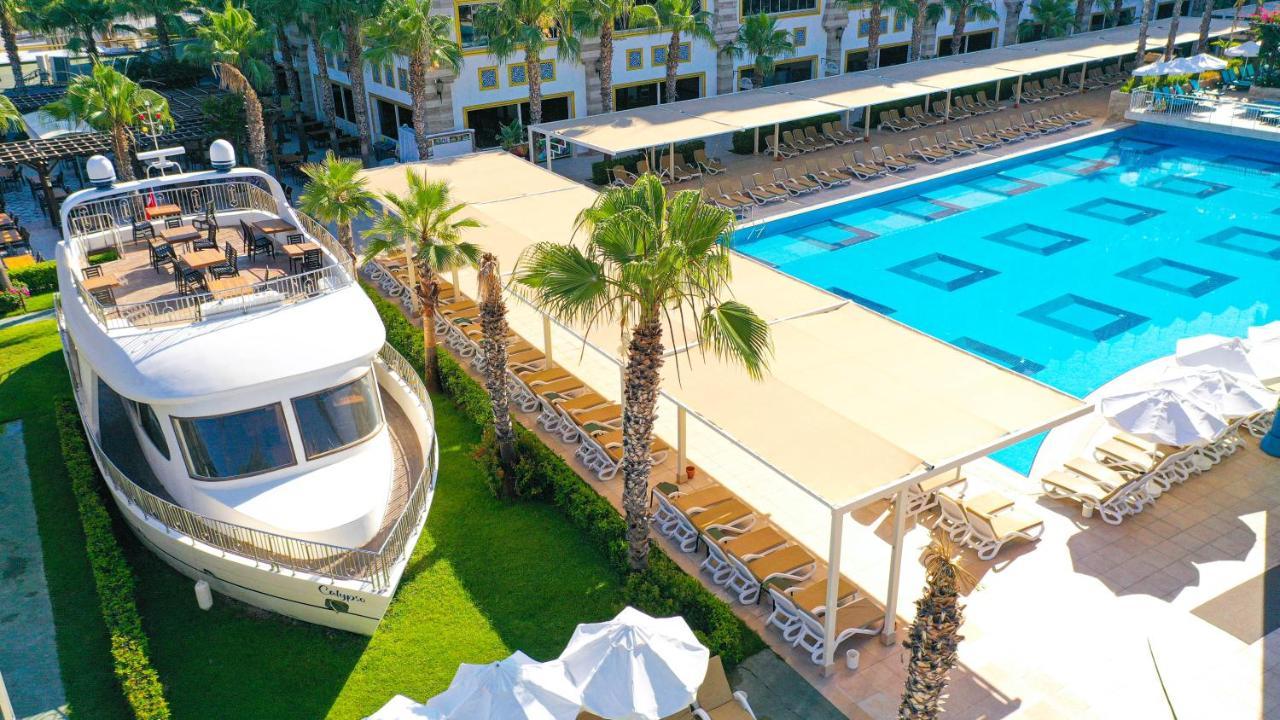Crystal Sunset Luxury Resort & Spa Side Exterior foto