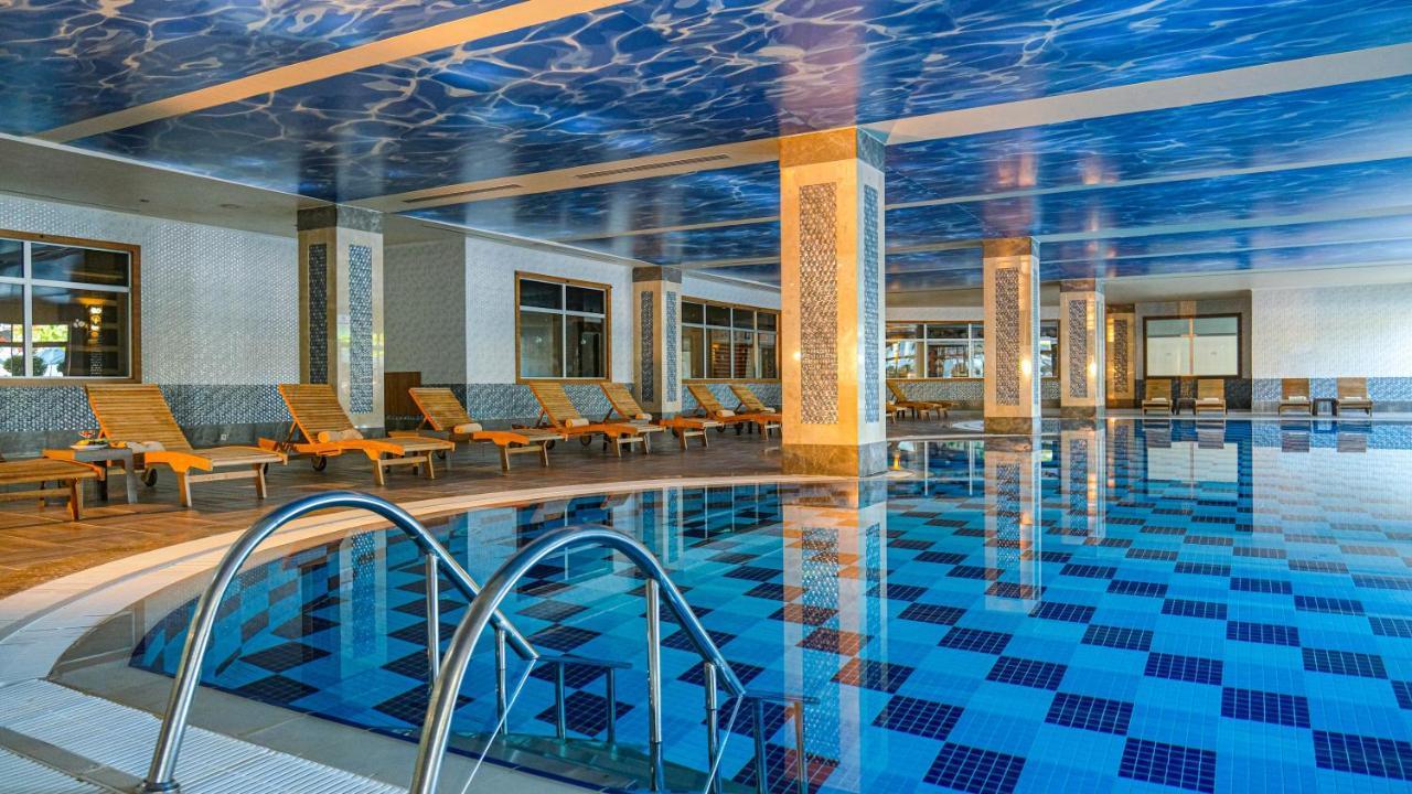 Crystal Sunset Luxury Resort & Spa Side Exterior foto
